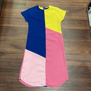 Shein color block Midi Dress in 100% Polyester. Small mark next to crew neck.